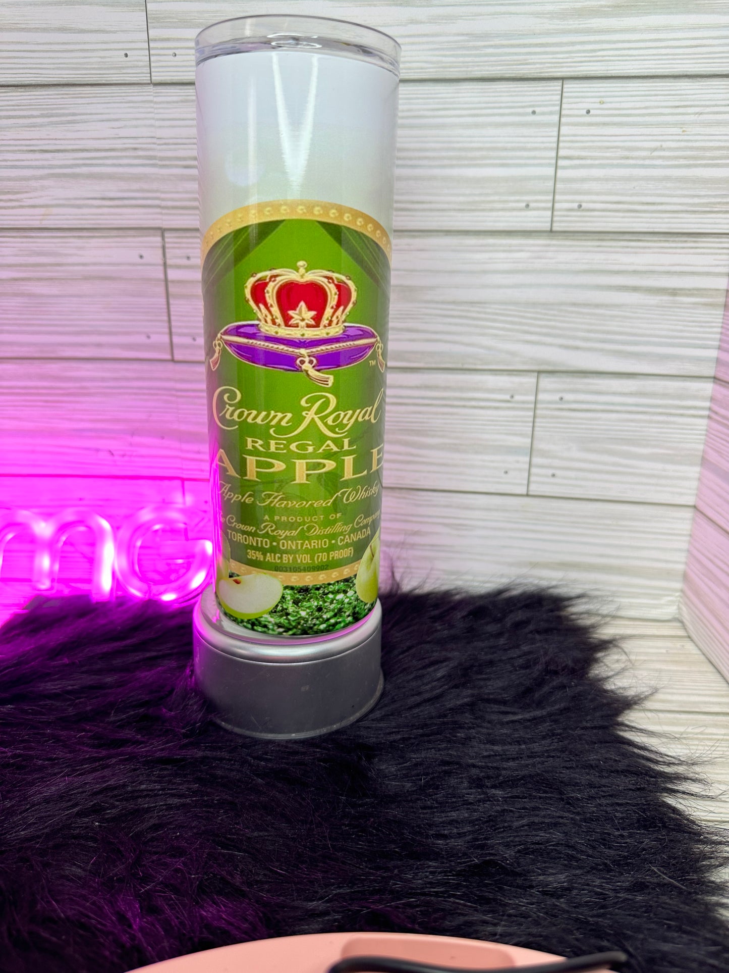 Crown Apple Tumbler 20oz